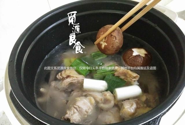 鸡汤怎么炖才好喝?搭配这两种食材,汤鲜味美滋补养颜图7