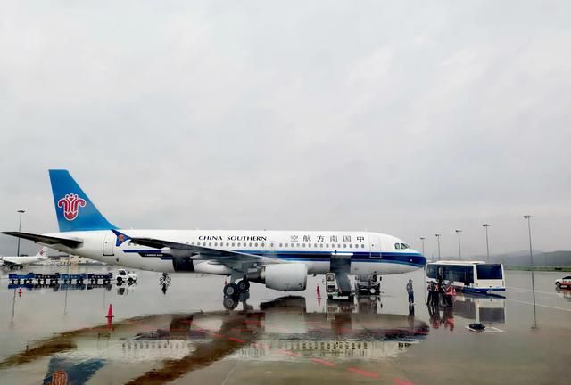 华夏航空crj900乘坐感受图7