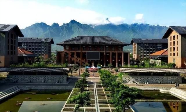 适宜大学生就业的3所城市图6