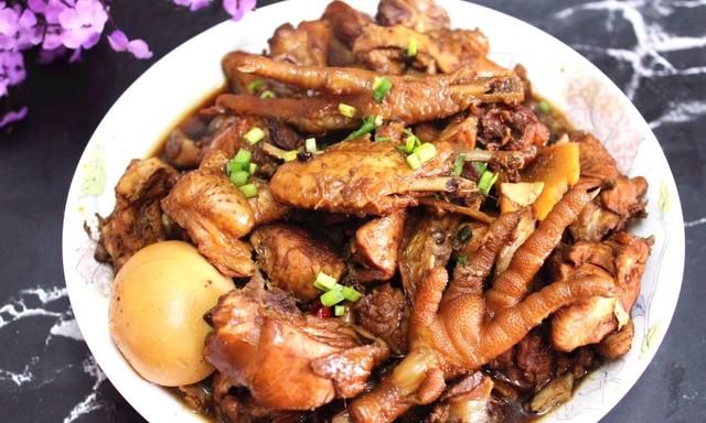 怎么用电饭煲做麻辣鸡,炖鸡怎么做不老不柴图7