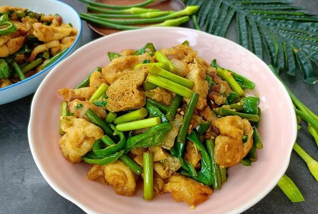 儿童高钙菜怎么炒,娃娃菜炒豆腐的宝宝辅食图1