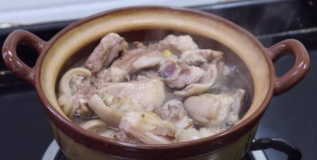 客家焖羊肉煲(客家美食羊肉汤的做法)图6