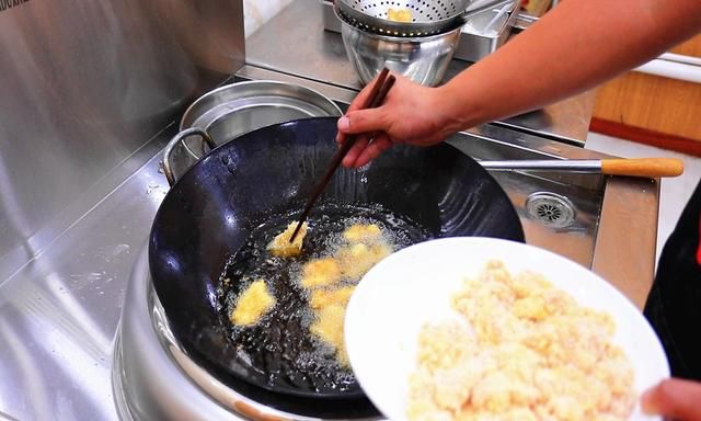 鸡胸肉炸一个好吃的香酥炸鸡柳(外酥里嫩的炸鸡柳成本不过2元钱)图7