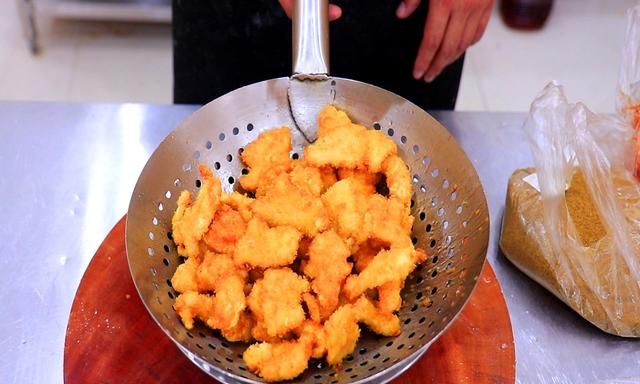 鸡胸肉炸一个好吃的香酥炸鸡柳(外酥里嫩的炸鸡柳成本不过2元钱)图8