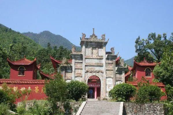 吉林旅游景点(吉林旅游景点推荐自驾游)图1