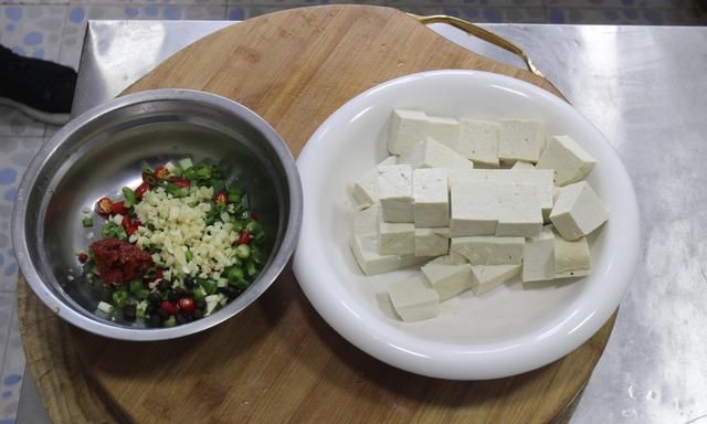 豆腐简单又入味的做法,豆腐生产过程中如何去除豆腥味图2