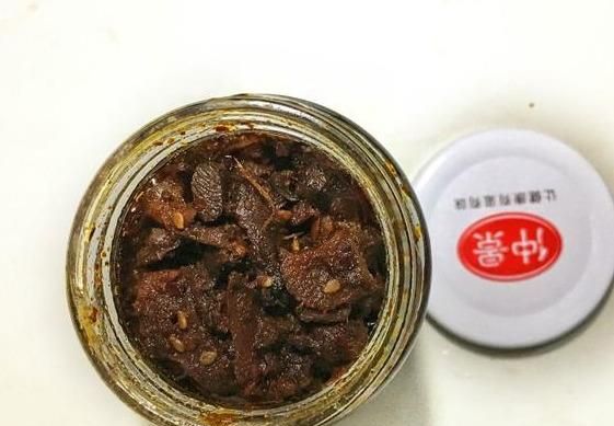 香菇牛肉酱怎么做才好吃(下饭神器香菇牛肉酱的做法)图2