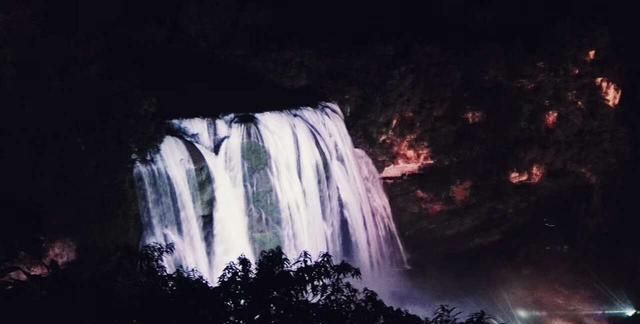 夜游黄果树开启一场夜间神奇之旅图2