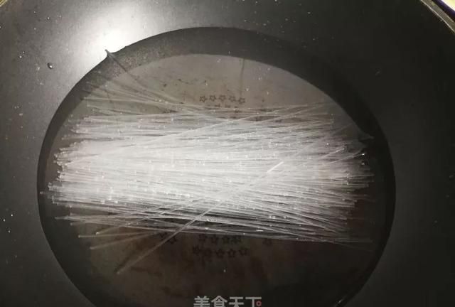 黄豆芽炒水晶粉的做法图3