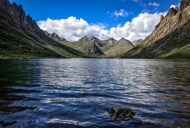 「莲宝叶则」超出片！世外秘境，异石魔域，值得一去的风景胜地图20