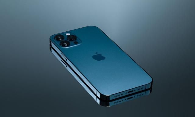 iphone13屏幕面板,iphone 13屏幕真的辣眼睛吗图5