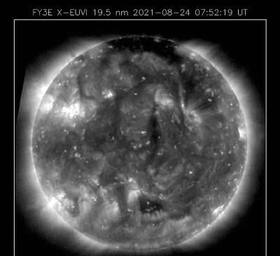 中国卫星首次拍摄太阳高清图图1