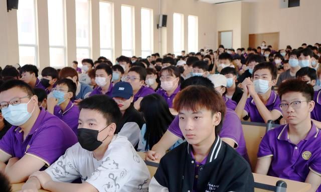 北大青鸟学校学什么技术比较好,北大青鸟校区男生学什么技术图1