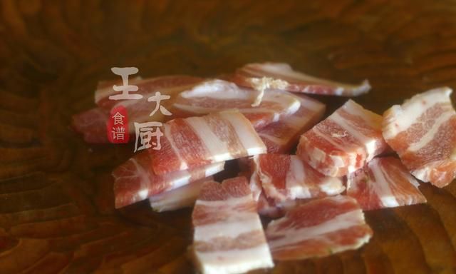 白菜炖冻豆腐的正确方法(白菜炖冻豆腐最简单做法)图5