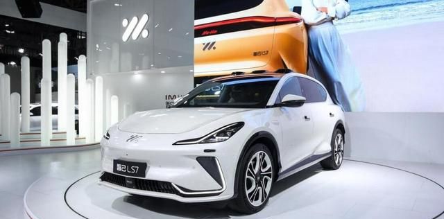 上海车展新发布中大型suv,中大型suv比空间哪个更胜一筹图4