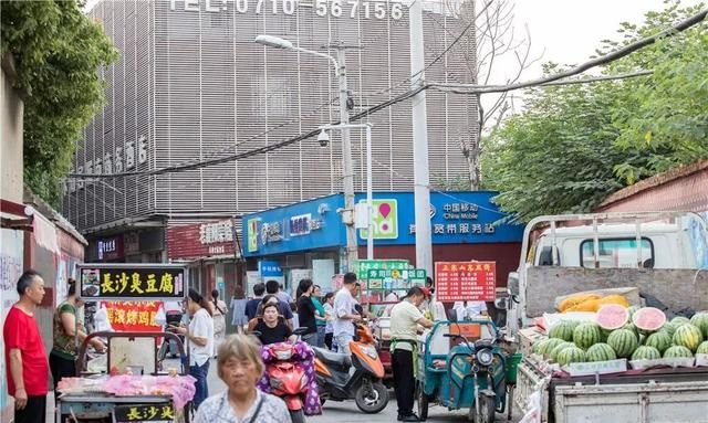 万达广场美食街图3