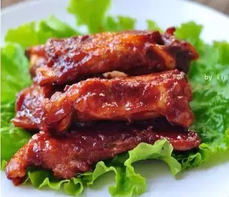 砂锅排骨鲜虾焖饭的做法(湘菜杏鲍菇烧排骨的做法)图4