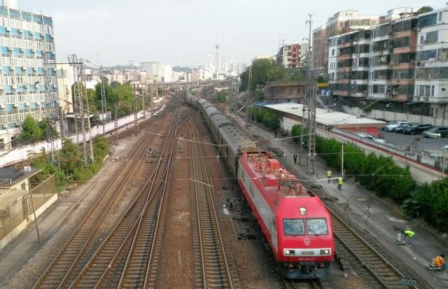 京广铁路行驶的直达特快列车车次图2