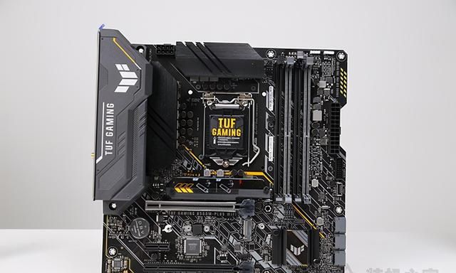 把百元散热新标杆塞进网红ITX？i5-11600K桌面钢炮搭建实录图11