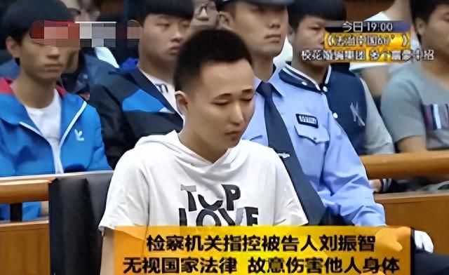 持械故意杀人被反杀怎么判(夺刀捅死对方被判故意杀人)图9