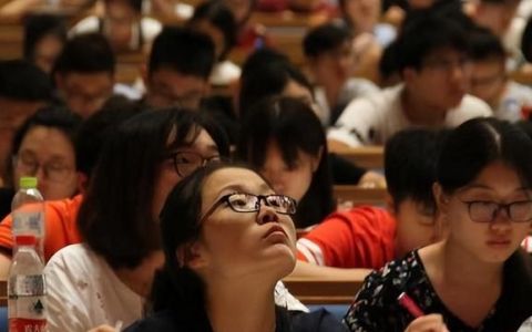 高校10月份开学可以购买学生票吗