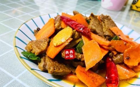 牛肉胡萝卜可以一起炒吗(牛肉胡萝卜莲藕可以一起炒吗)