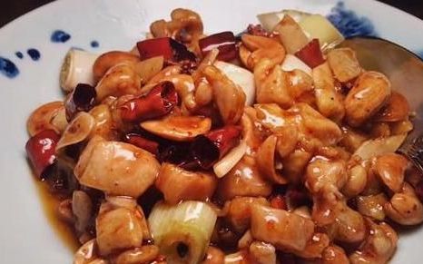 中国菜宫保鸡丁和麻婆豆腐属于哪个菜系?