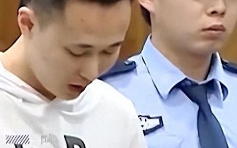 持械故意杀人被反杀怎么判(夺刀捅死对方被判故意杀人)